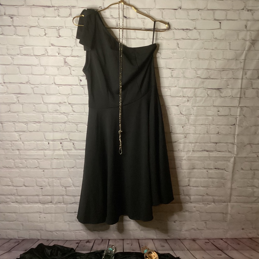 🖤Black Jasambac One Shoulder Dress🖤Size M